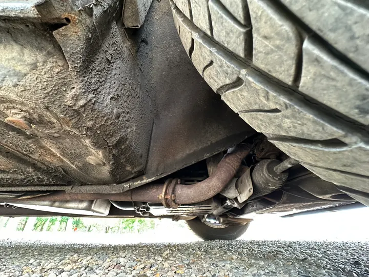 Underside: nearside sill