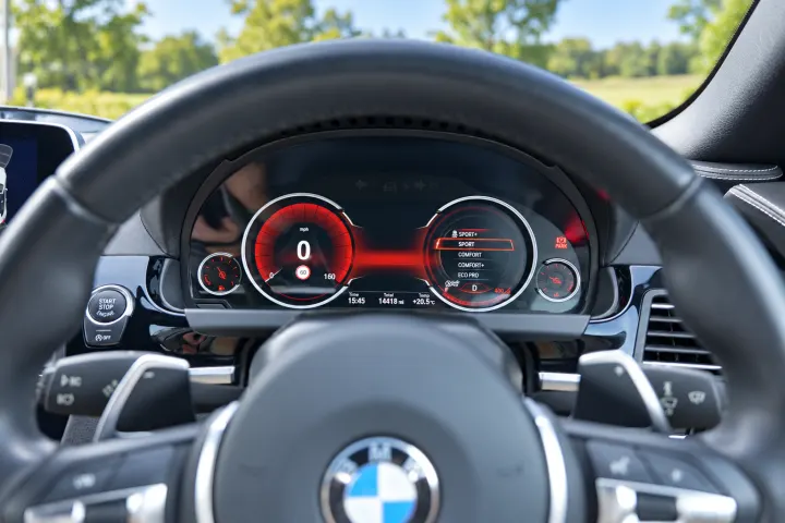 Digital instruments, driving modes and odometer