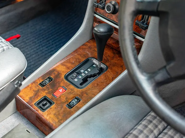 Centre console and burr walnut