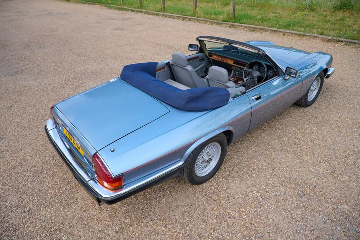 Rear three-quarter, elevated