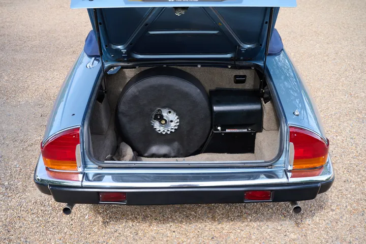 Boot and spare wheel