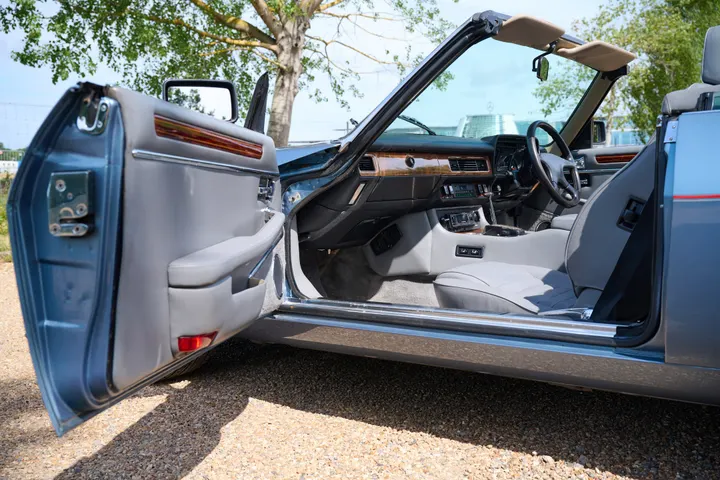 Driver's door open