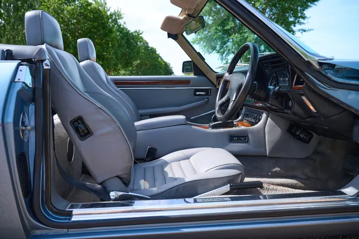 Heated, electrically adjustable front seats